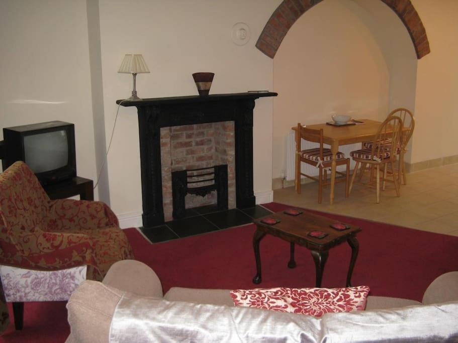 לונדונדרי Pump House Apartment מראה חיצוני תמונה